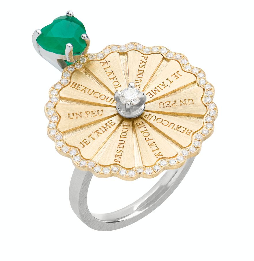 Spinning Marguerite Ring with Emerald Heart