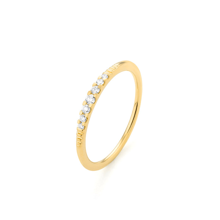 Diamond Ring in 18k Yellow Gold