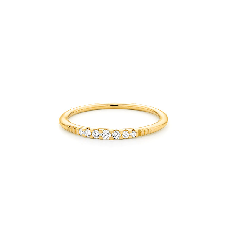 Diamond Ring in 18k Yellow Gold