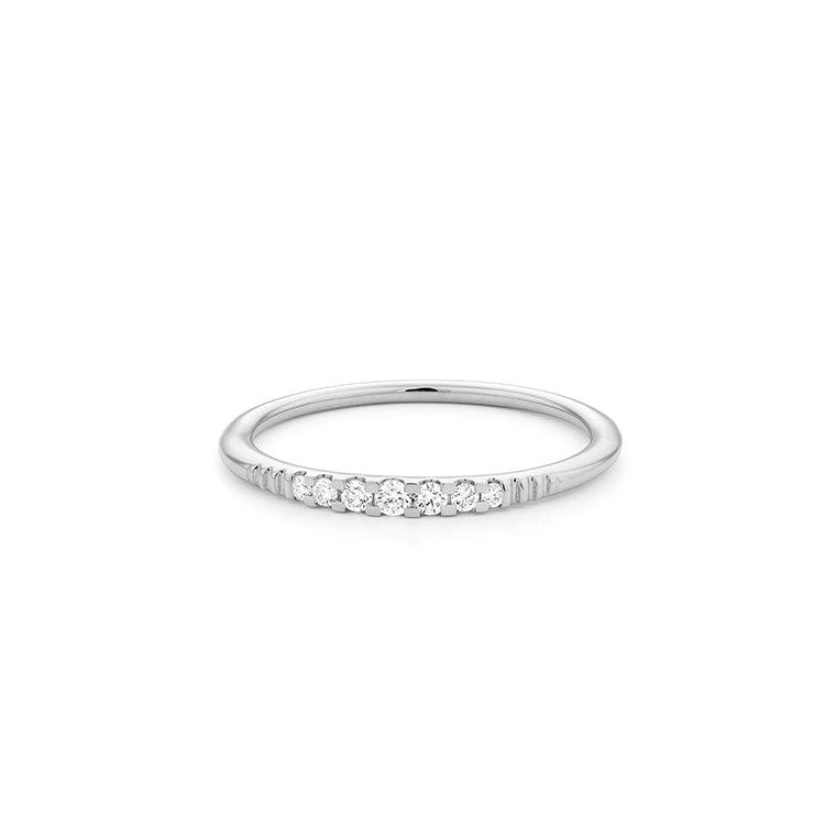 Diamond Ring in 18k White Gold